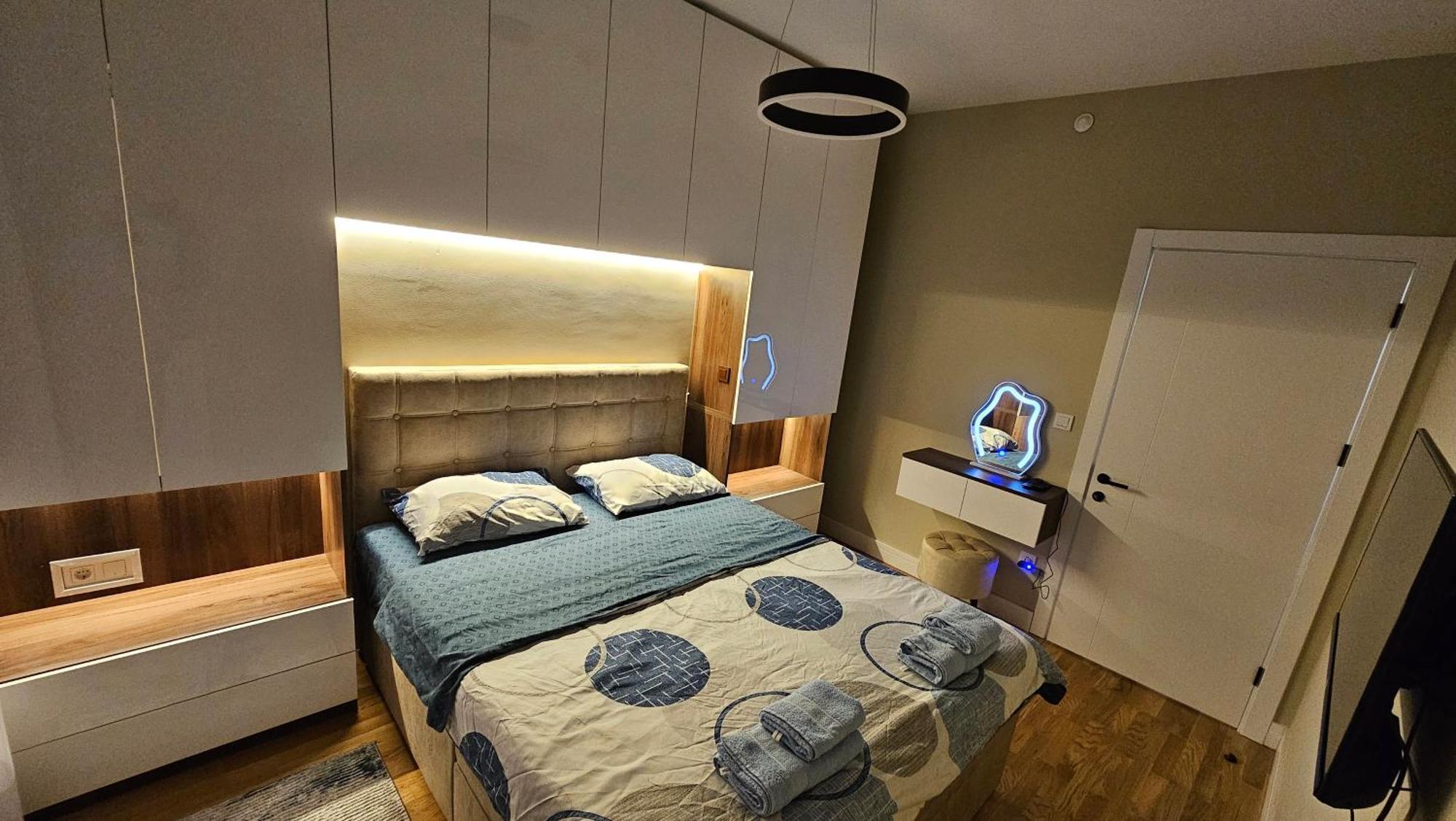 Anika Luxury Apartment At Diamond Center Skopie Exterior foto